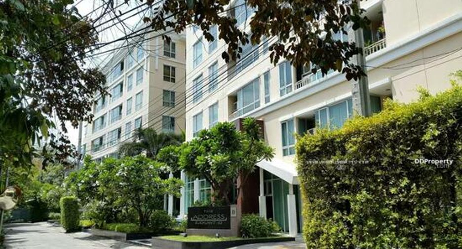 For sale 1 bed condo in Khlong Toei, Bangkok