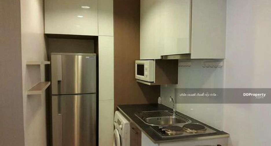 For sale 1 bed condo in Khlong Toei, Bangkok