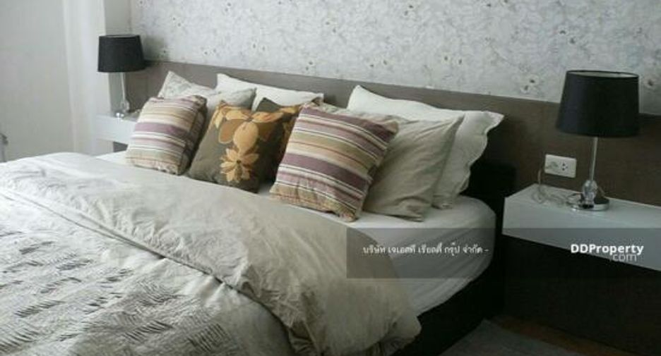 For sale 1 bed condo in Khlong Toei, Bangkok