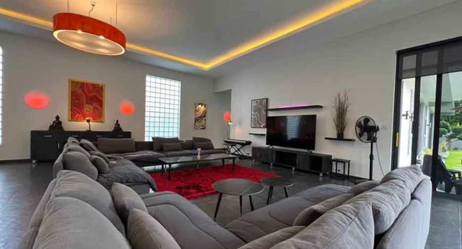 Villa zum Kauf mit 4 Zimmer in San Sai, Chiang Mai