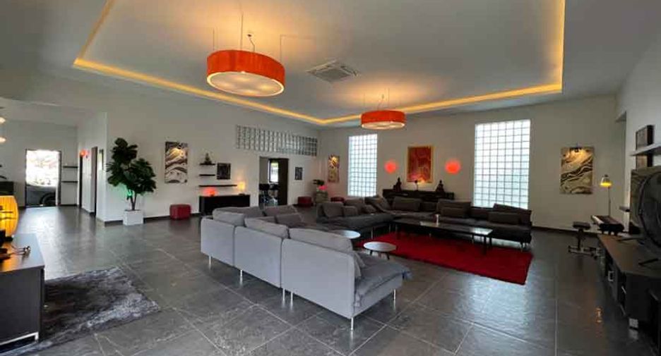 Villa zum Kauf mit 4 Zimmer in San Sai, Chiang Mai