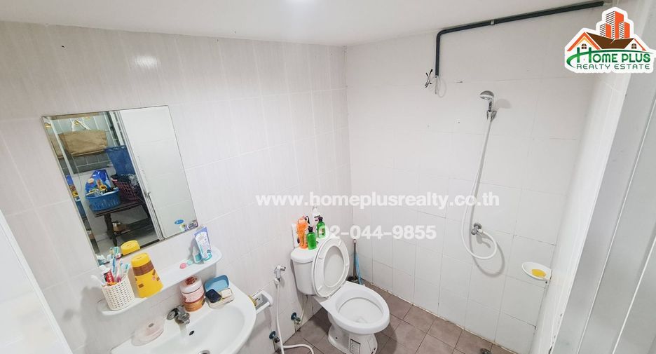 For sale 3 bedrooms townhouse in Lam Luk Ka, Pathum Thani