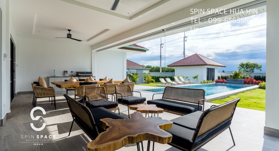 For sale 4 bedrooms villa in Hua Hin, Prachuap Khiri Khan