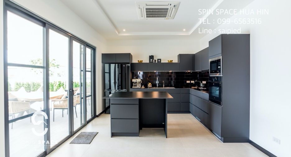 For sale 4 bedrooms villa in Hua Hin, Prachuap Khiri Khan