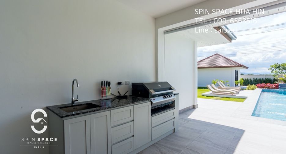 For sale 4 bedrooms villa in Hua Hin, Prachuap Khiri Khan