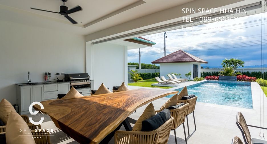 For sale 4 bedrooms villa in Hua Hin, Prachuap Khiri Khan