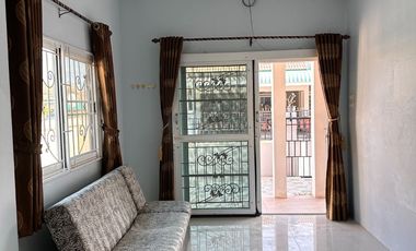 Haus zum Kauf mit 2 Zimmer in Si Racha, Chonburi