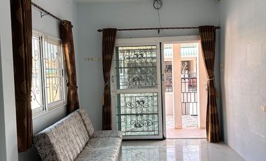 Haus zum Kauf mit 2 Zimmer in Si Racha, Chonburi