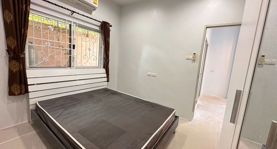 Casa en venta de 2 habitaciones en Si Racha, Chonburi