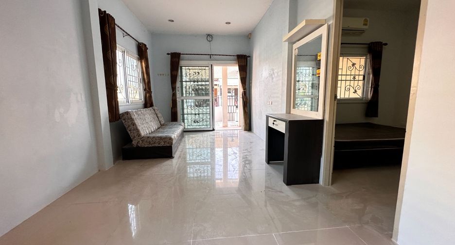 Casa en venta de 2 habitaciones en Si Racha, Chonburi