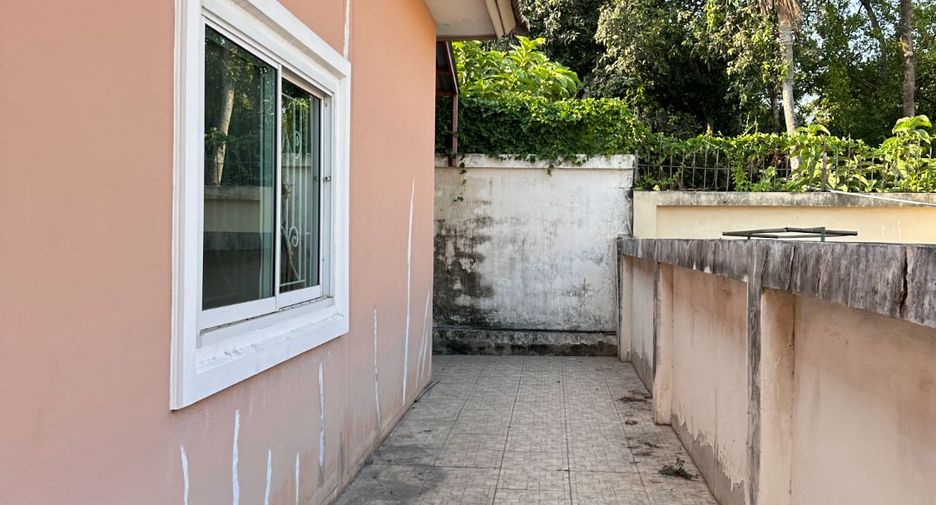 Casa en venta de 2 habitaciones en Si Racha, Chonburi