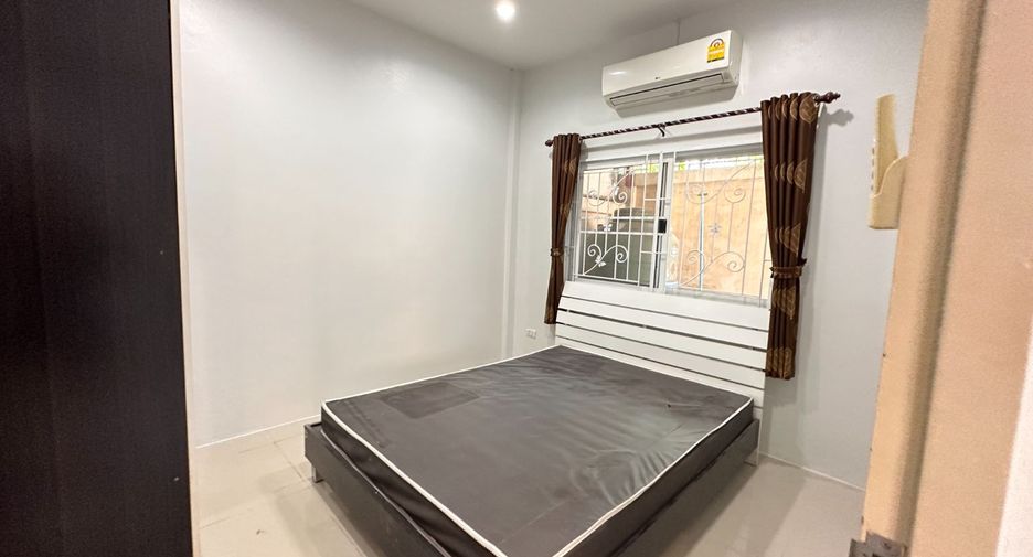 Casa en venta de 2 habitaciones en Si Racha, Chonburi