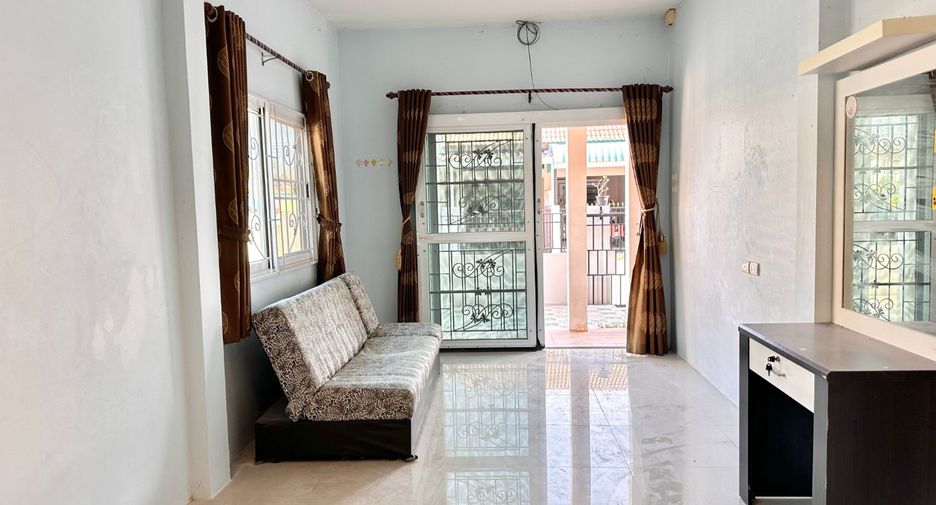 Casa en venta de 2 habitaciones en Si Racha, Chonburi
