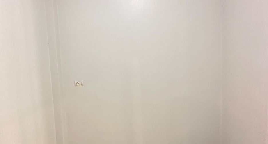 Casa en venta de 2 habitaciones en Si Racha, Chonburi