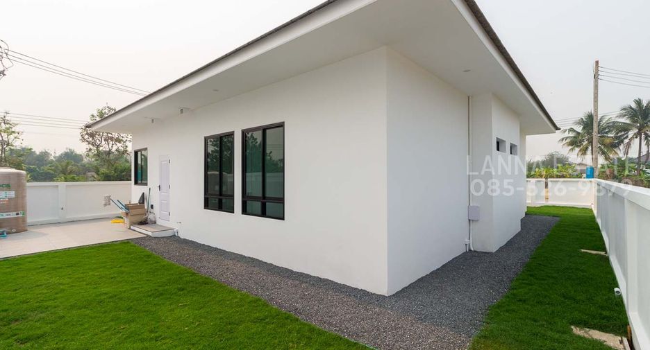 Casa en venta de 3 habitaciones en San Kamphaeng, Chiang Mai