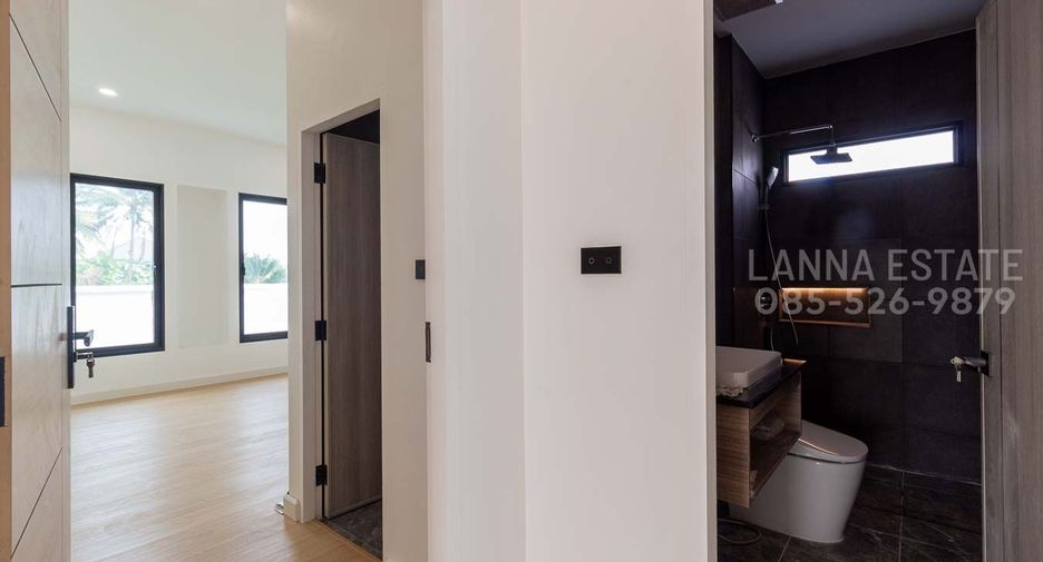 Casa en venta de 3 habitaciones en San Kamphaeng, Chiang Mai