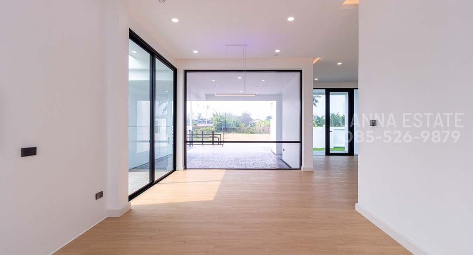 Casa en venta de 3 habitaciones en San Kamphaeng, Chiang Mai