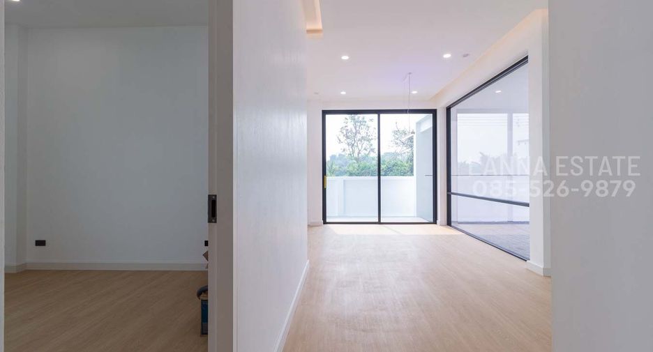 Casa en venta de 3 habitaciones en San Kamphaeng, Chiang Mai