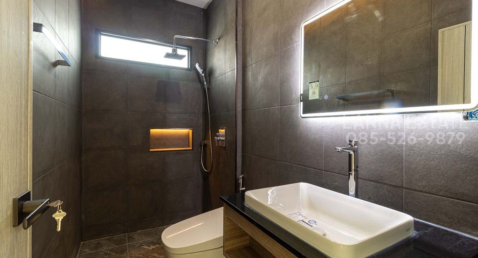 Casa en venta de 3 habitaciones en San Kamphaeng, Chiang Mai