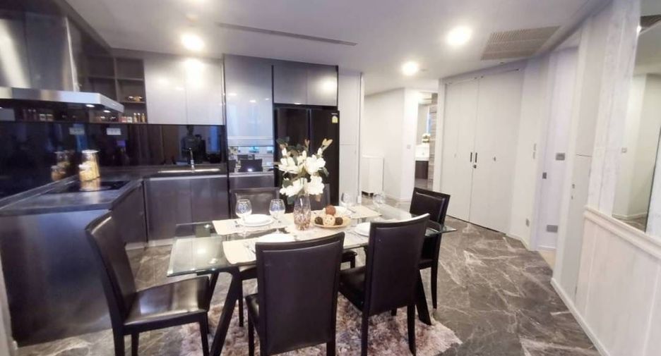 Condo en alquiler de 3 habitaciones en Watthana, Bangkok