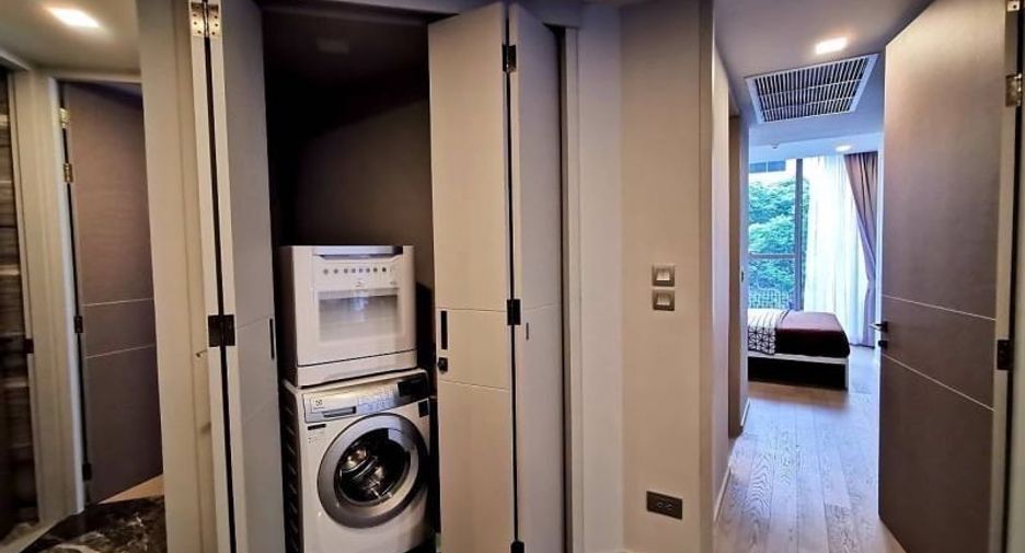 Condo en alquiler de 3 habitaciones en Watthana, Bangkok
