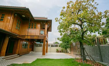 For rent そして for sale 3 Beds house in Huai Khwang, Bangkok