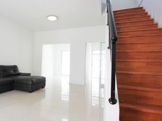 For sale 4 bedrooms townhouse in Bang Khun Thian, Bangkok