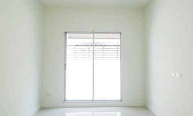 For sale 4 bed townhouse in Bang Khun Thian, Bangkok