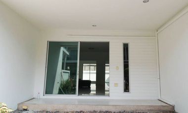 For sale 4 bed townhouse in Bang Khun Thian, Bangkok