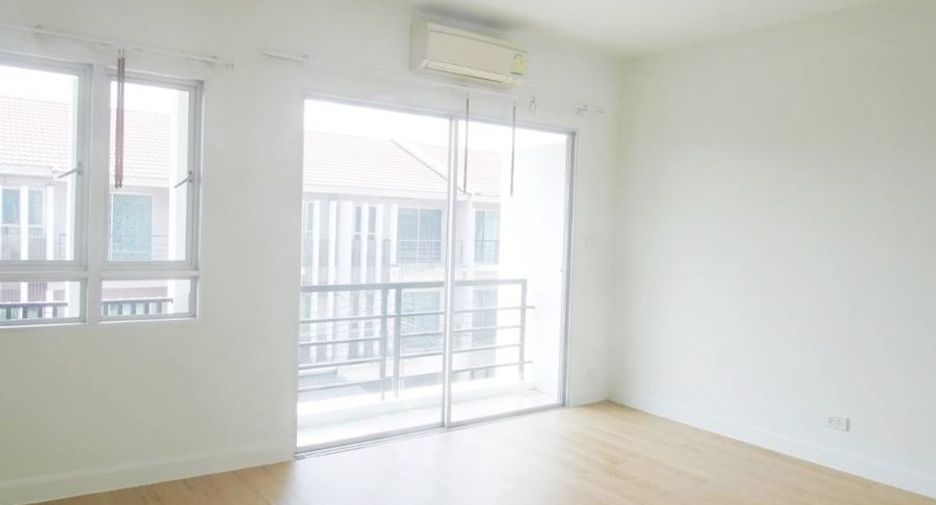 ขาย 4 ห้องนอน ทาวน์เฮ้าส์ ใน บางขุนเทียน, กรุงเทพฯ