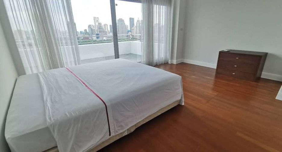 For rent 5 bedrooms condo in Pathum Wan, Bangkok