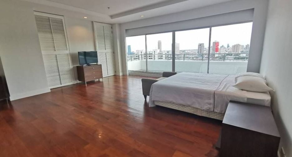 For rent 5 bedrooms condo in Pathum Wan, Bangkok