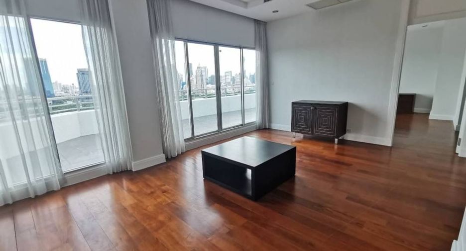 For rent 5 bedrooms condo in Pathum Wan, Bangkok