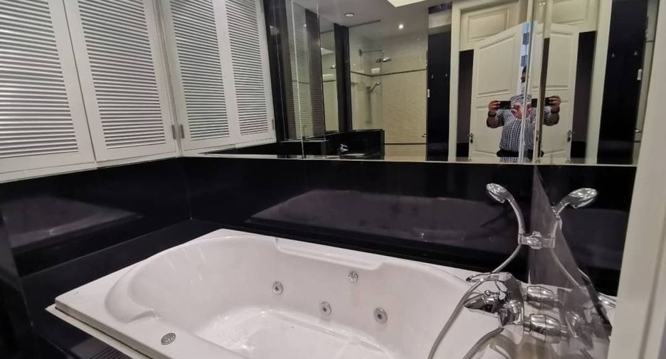 For rent 5 bedrooms condo in Pathum Wan, Bangkok