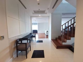 For rent 5 bedrooms condo in Pathum Wan, Bangkok
