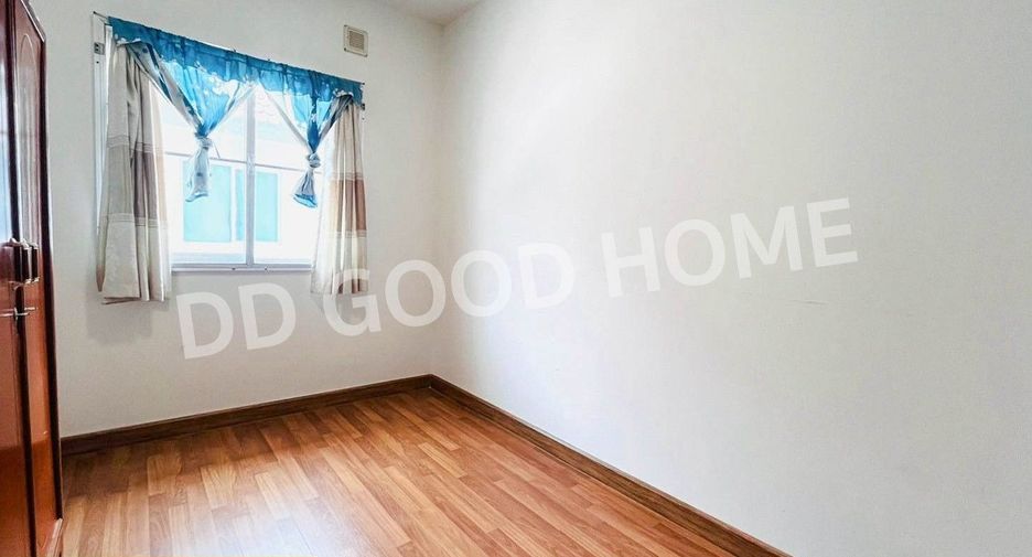 For sale 3 bedrooms townhouse in Bang Phli, Samut Prakan