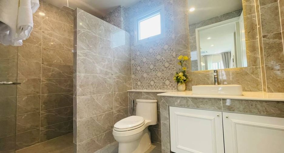 Casa en venta de 4 habitaciones en Hang Dong, Chiang Mai