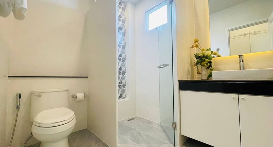 Casa en venta de 4 habitaciones en Hang Dong, Chiang Mai