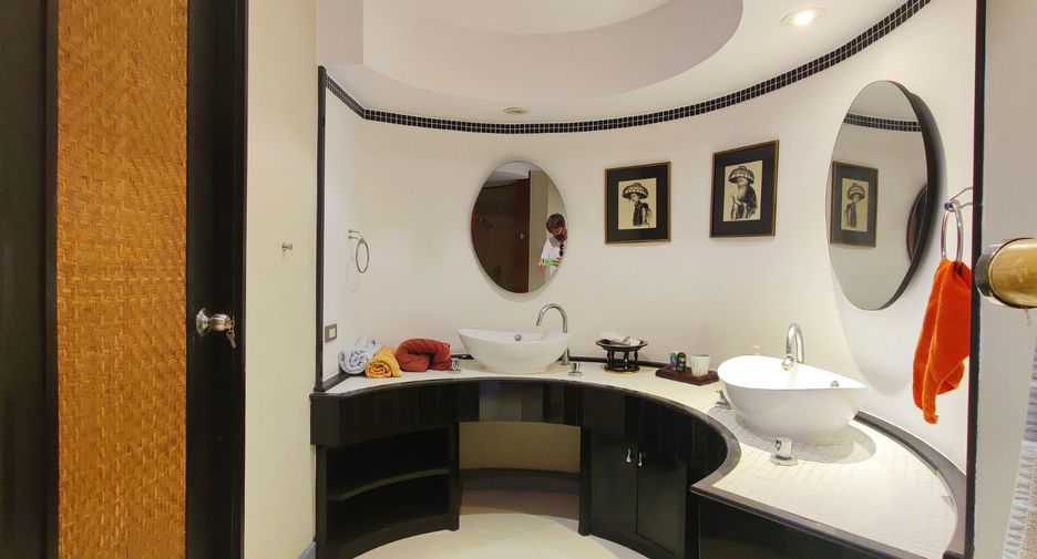 For sale 2 bedrooms apartment in Mueang Phuket, Phuket