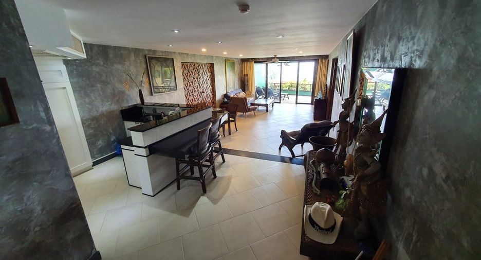 For sale 2 bedrooms apartment in Mueang Phuket, Phuket