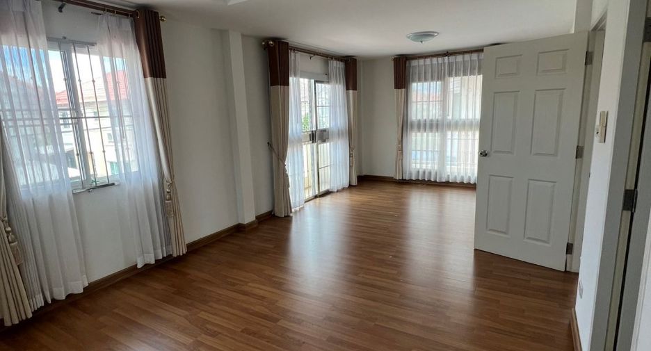 À vendre 3 chambres maison à Bang Bo, Samut Prakan