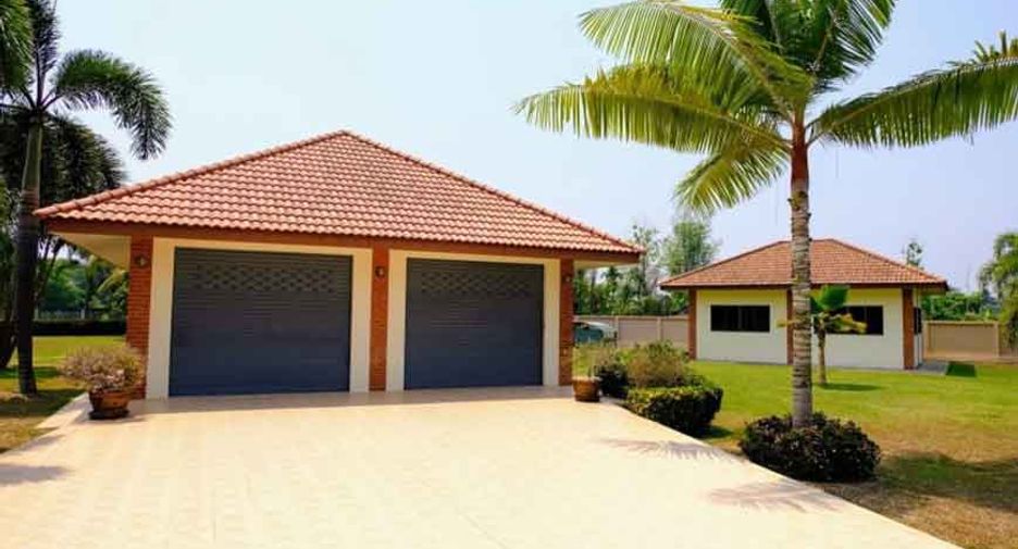 For sale 4 bedrooms villa in San Sai, Chiang Mai
