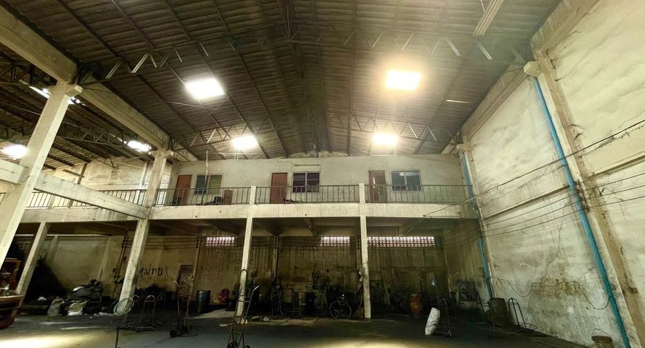 For rent 5 Beds warehouse in Krathum Baen, Samut Sakhon