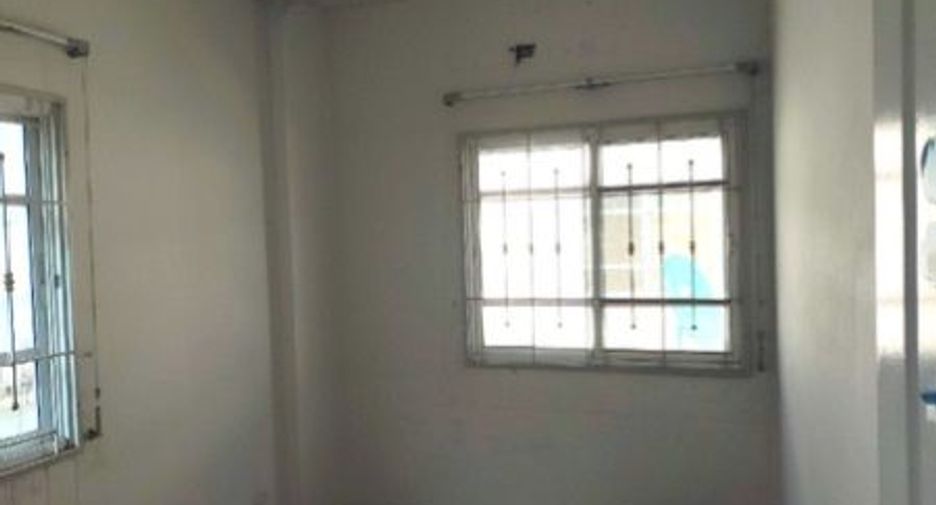 For sale 3 bedrooms townhouse in Nong Khaem, Bangkok