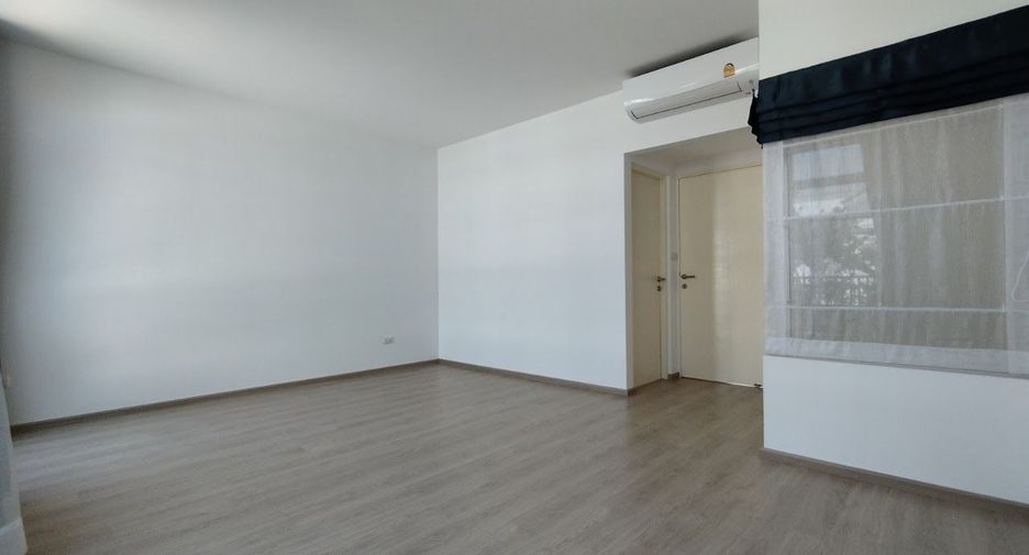 For rent 2 bedrooms townhouse in Prawet, Bangkok