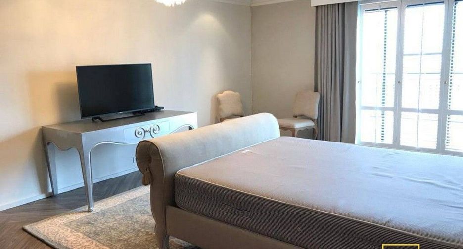 Apartamento en alquiler de 3 habitaciones en Khlong Toei, Bangkok