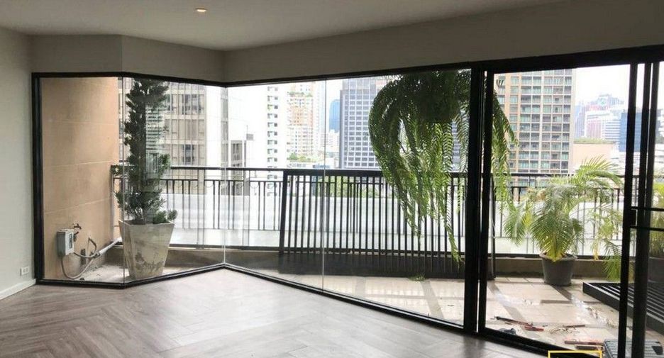 Apartamento en alquiler de 3 habitaciones en Khlong Toei, Bangkok