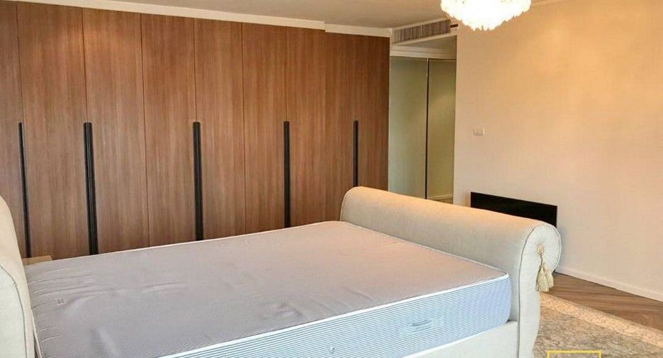 Apartamento en alquiler de 3 habitaciones en Khlong Toei, Bangkok