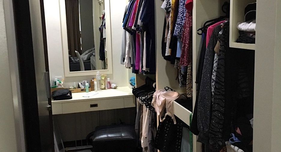 For sale 1 bed condo in Bang Na, Bangkok