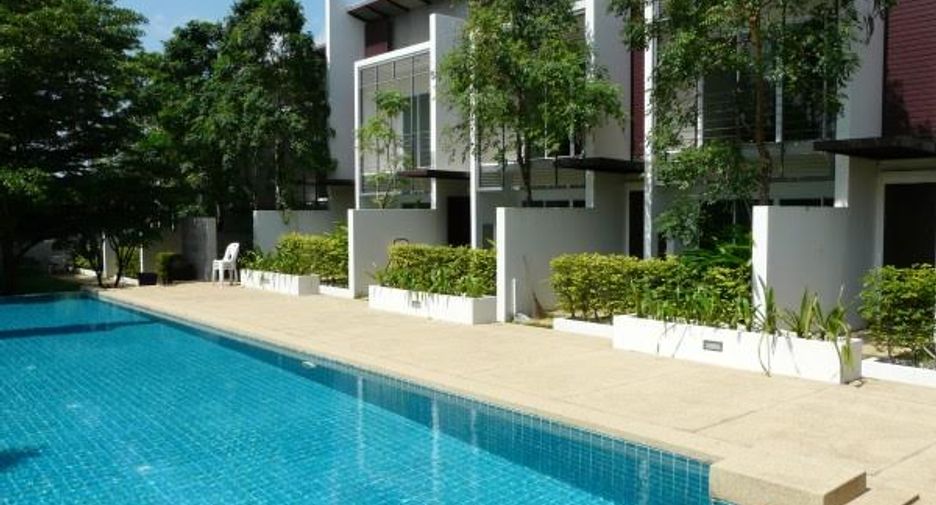 For rent 2 bedrooms townhouse in Ko Samui, Surat Thani